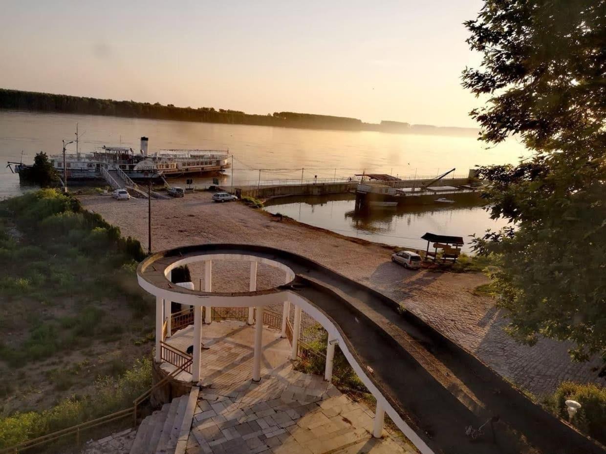 Хотелски Комплекс Радецки Град Козлодуй Kozloduy Exterior foto