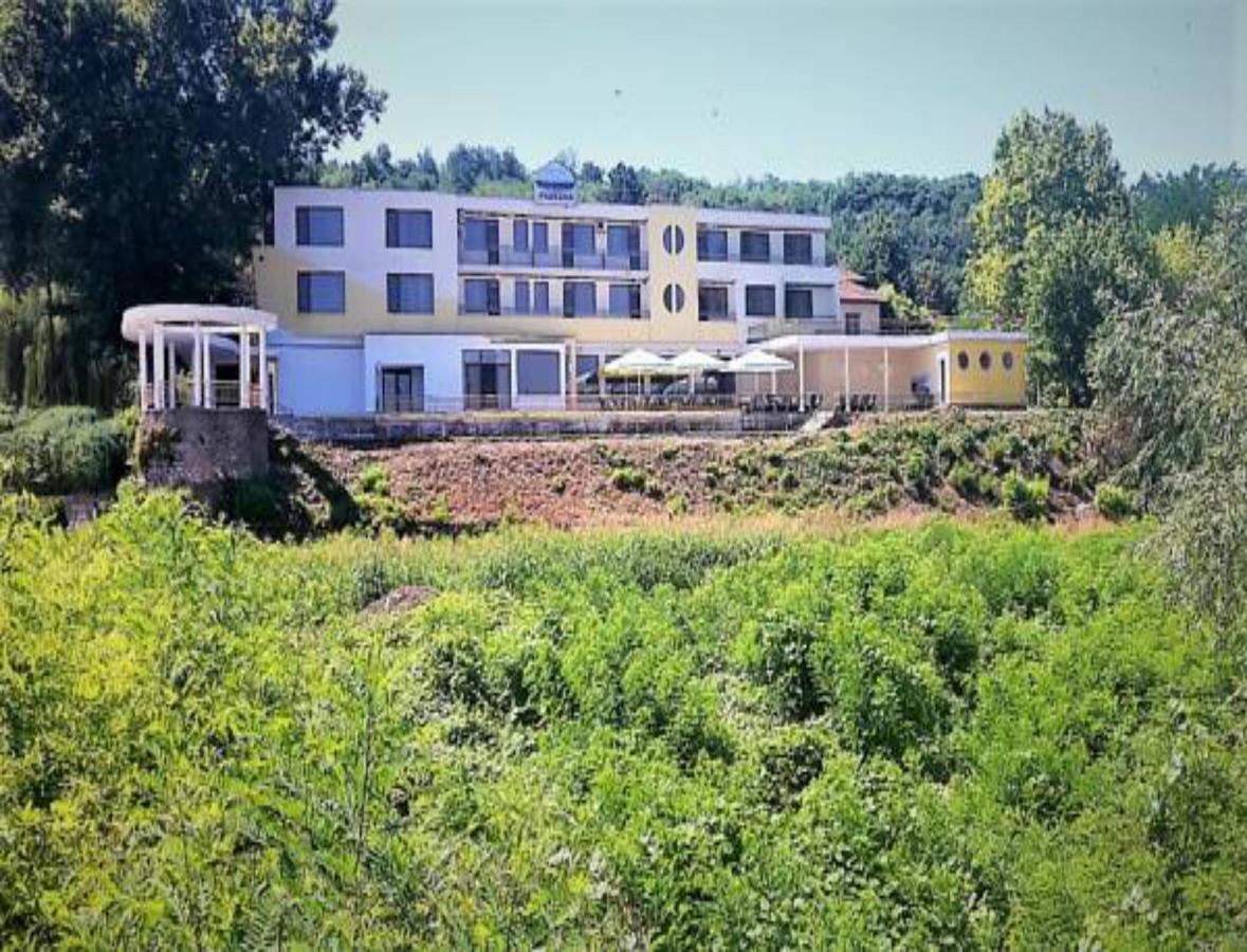 Хотелски Комплекс Радецки Град Козлодуй Kozloduy Exterior foto